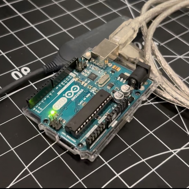 Step 1:

      Here is the Arduino Uno connected. The USB-B connects to the Arduino and the USB-A connects to the laptop. The green light is on showing that the laptop is providing power and communicating with the Arduino.